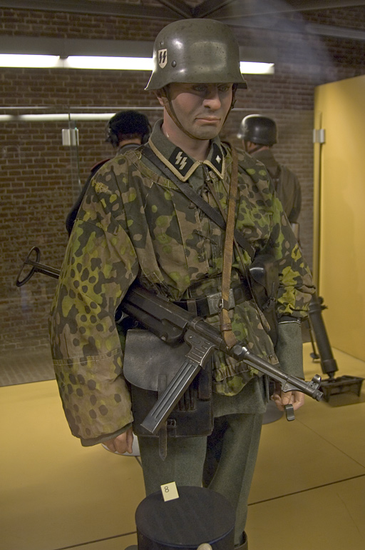 Waffen SS camo. - =RpR= Forums